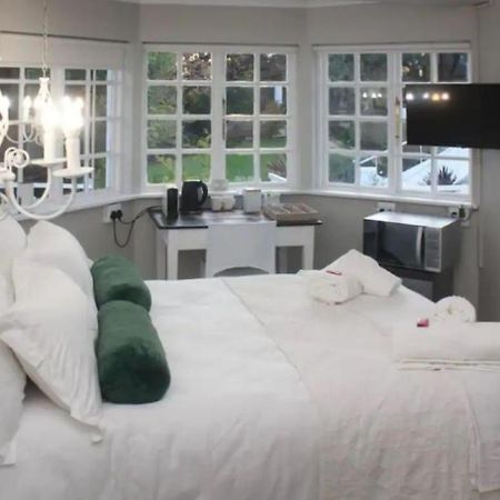 La Belle Guest House บลูมฟอนเทน ภายนอก รูปภาพ